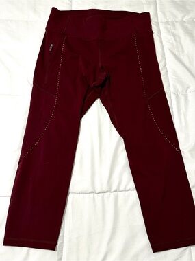 lululemon athletica Extra Mile Crop Leggings •  color: Garnet